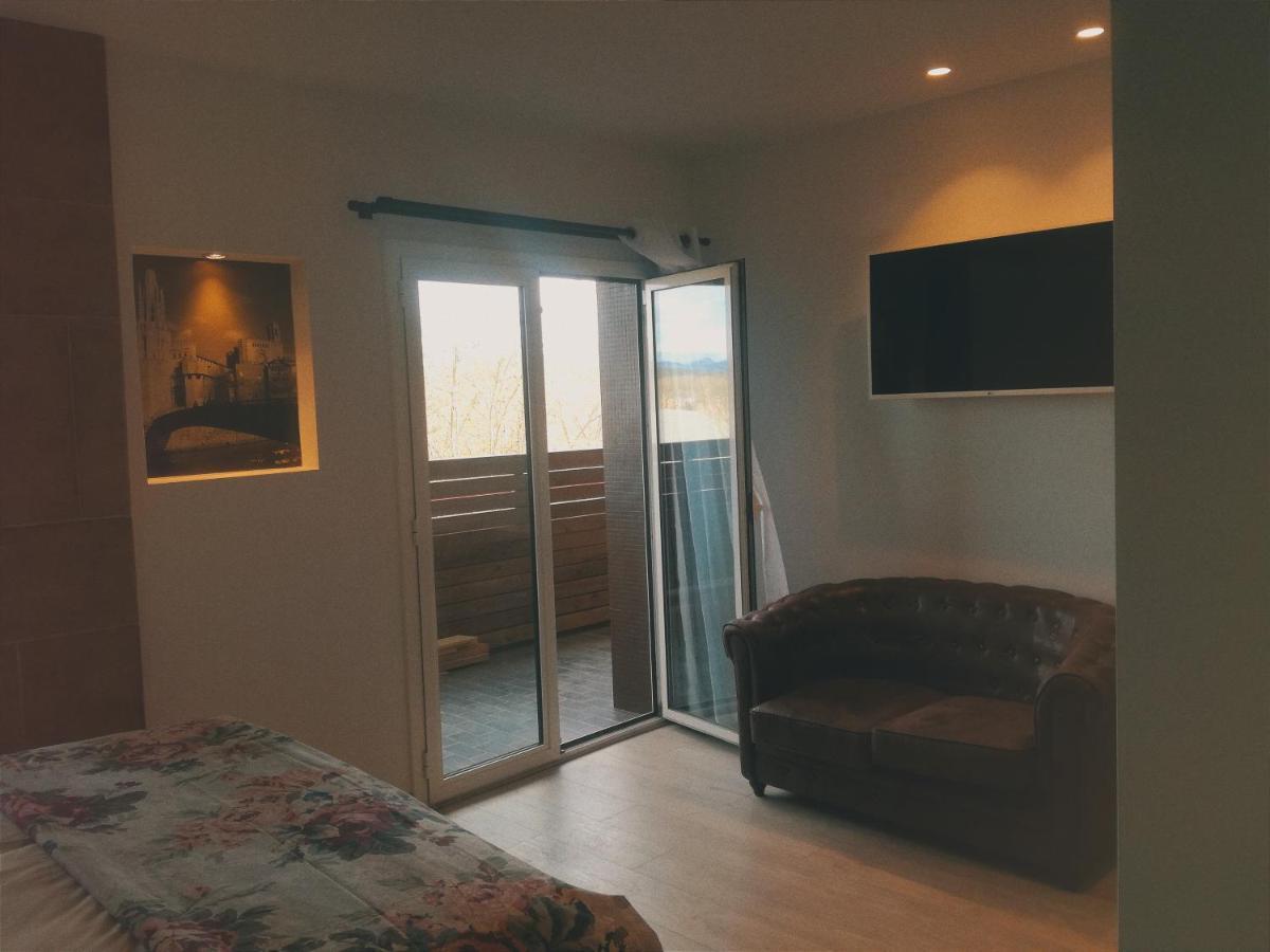 Turistic Girona - Piso de 3 habitaciones Esterno foto