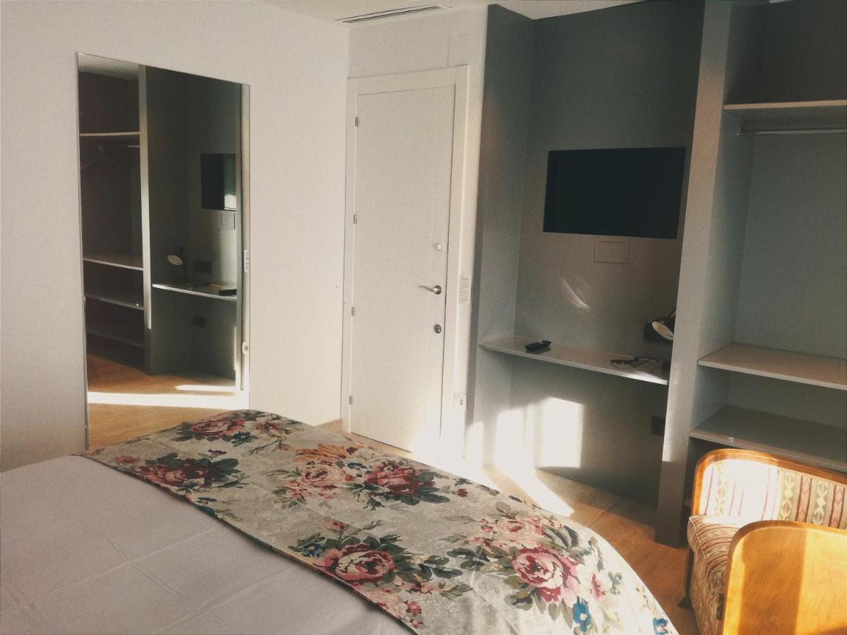 Turistic Girona - Piso de 3 habitaciones Esterno foto